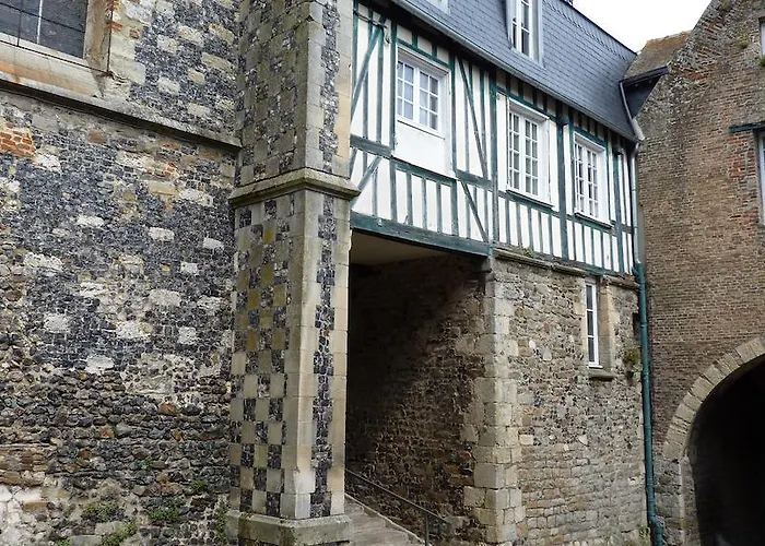 La Maison Cent 5 Avec Parking Prive Holiday home